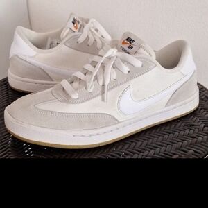 Nike men's sneakers Summit White Gum SB FC STANDARD size 12